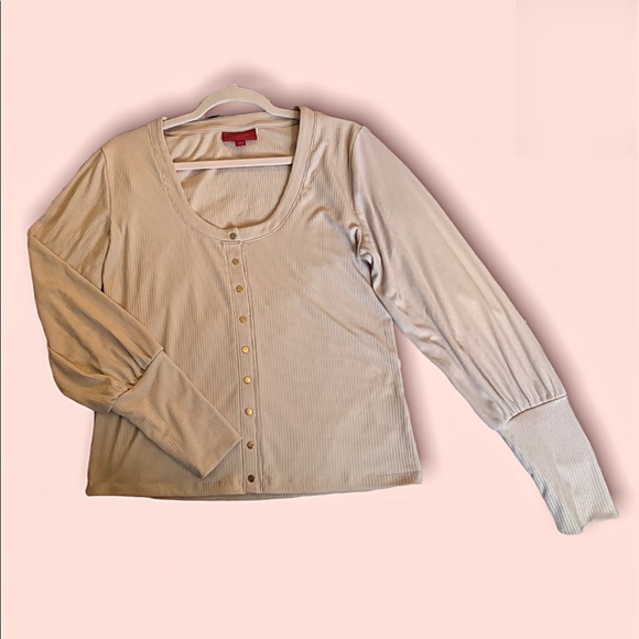 Women’s JENNIFER LOPEZ size LARGE ribbed button down long sleeve blush/beige T. - Picture 1 of 4